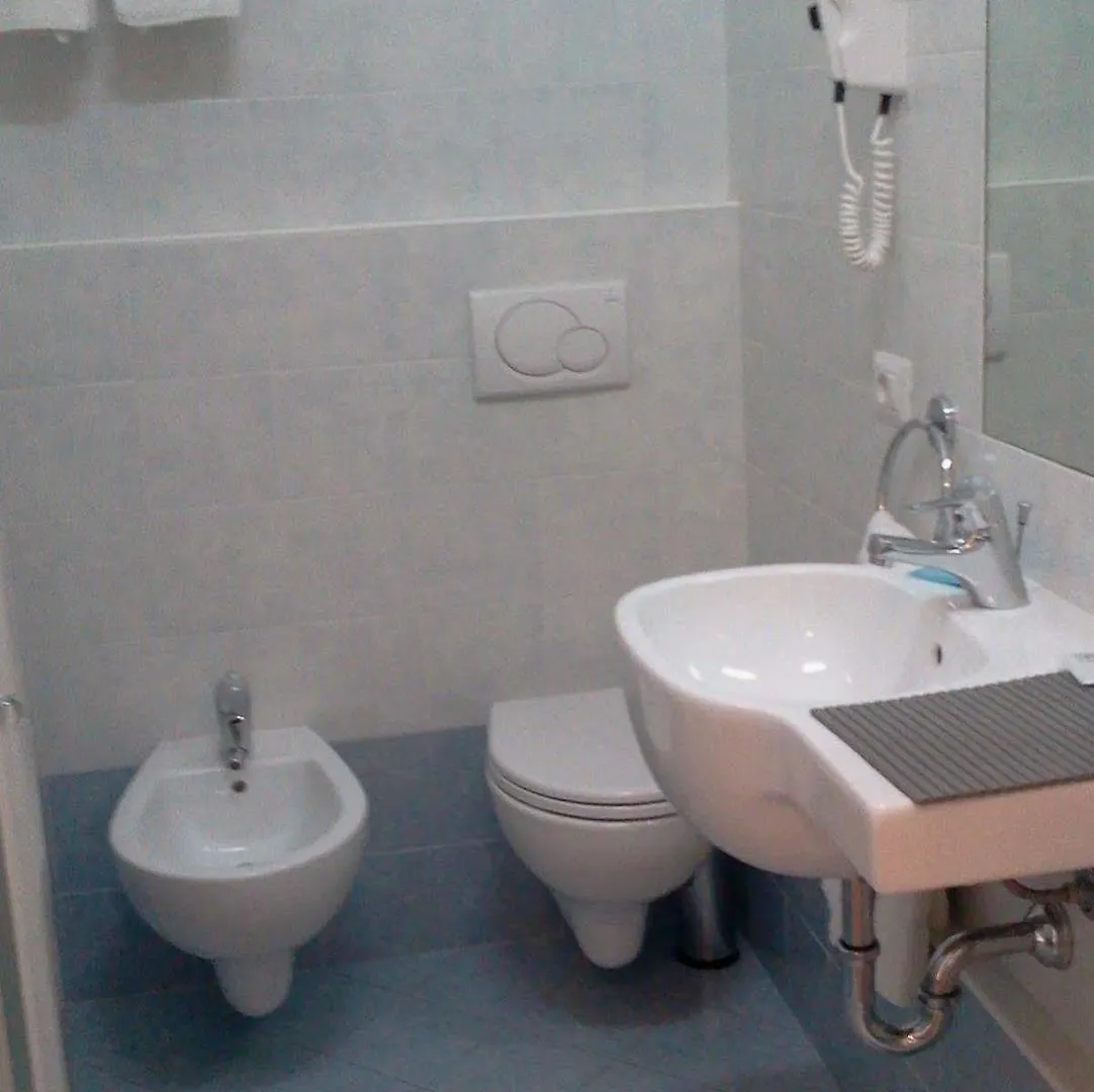 Hotel Sirena Bellaria-Igea Marina 2*,